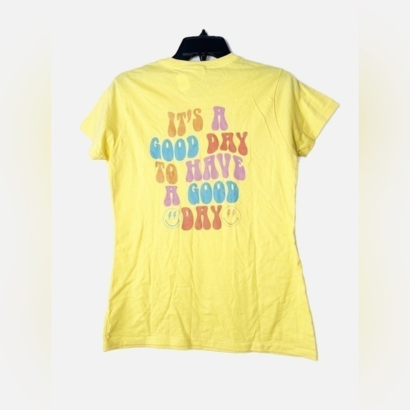 NWOT Port & Company Good Day T-Shirt - Picture 1 of 3